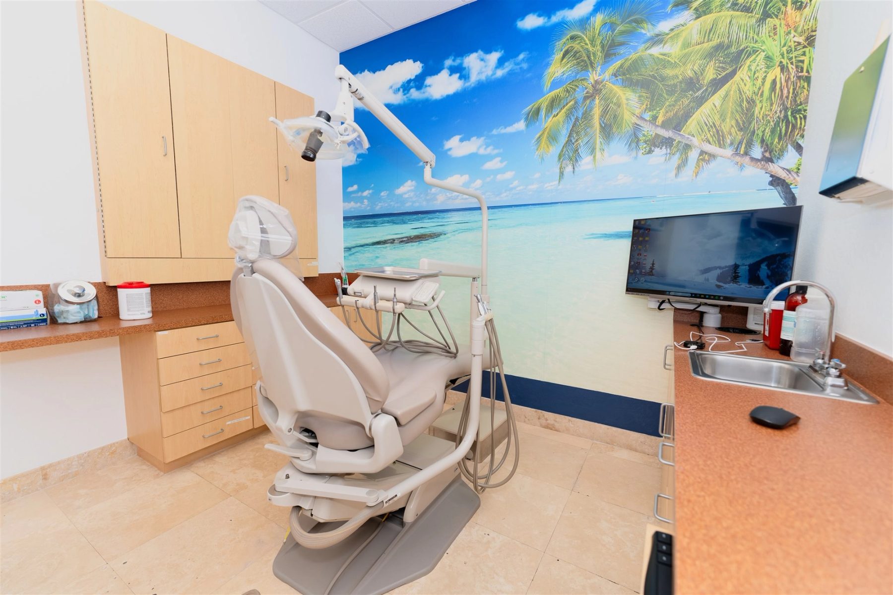 Modern treatment room at Coastline Dental Implants